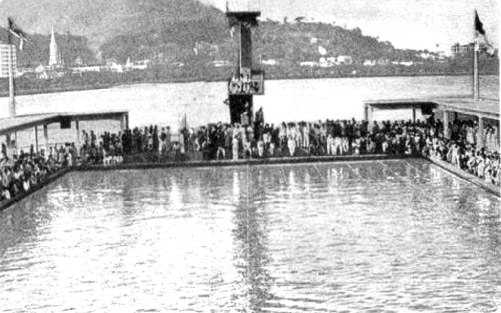Piscina do Guanabara em 1935, em uma das grandes competições que lá ocorreram, justamente na piscina e no ano que Piedade Coutinho começou a se destacar.
